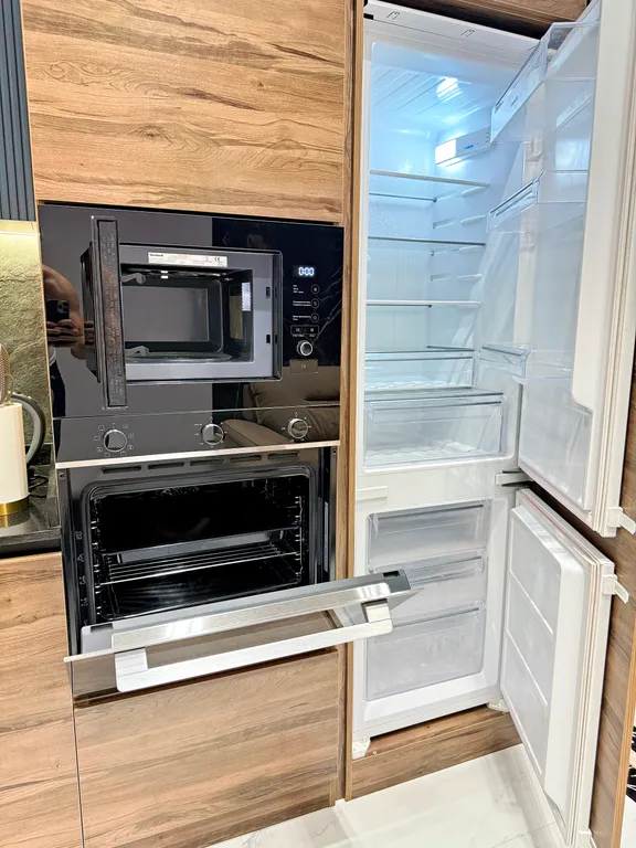 Kazakhstan resident's 171 by Royal rentals