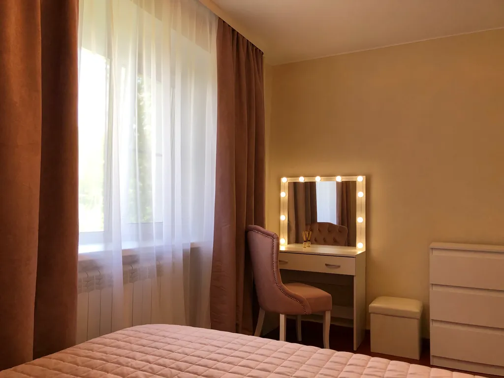 Остановись в самом центре