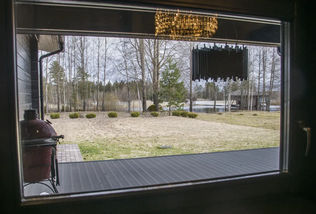 Коттедж Уникальный дом у озера — Выборг