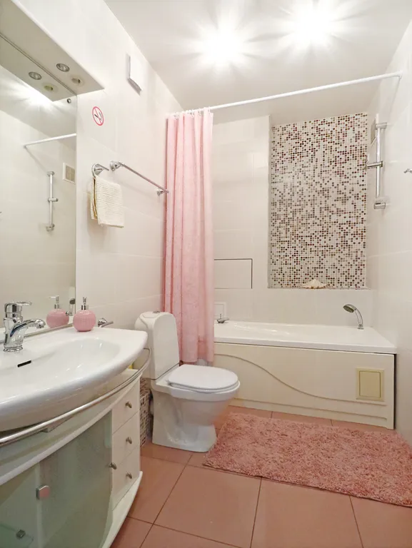 Красивая большая однокомнатная квартира в самом центре микрорайона ГГМ