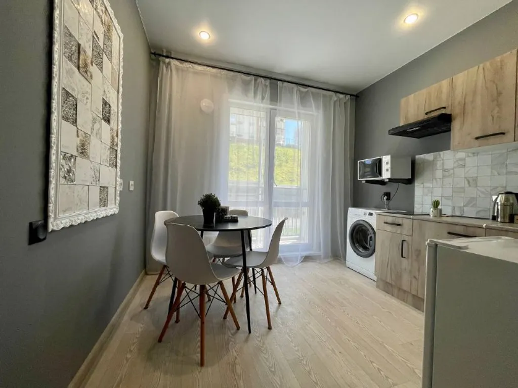 Апартаменты в стиле Космос напротив Московской площади