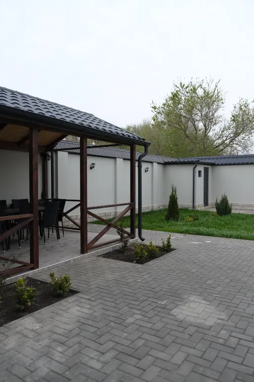 Современный дом у моря