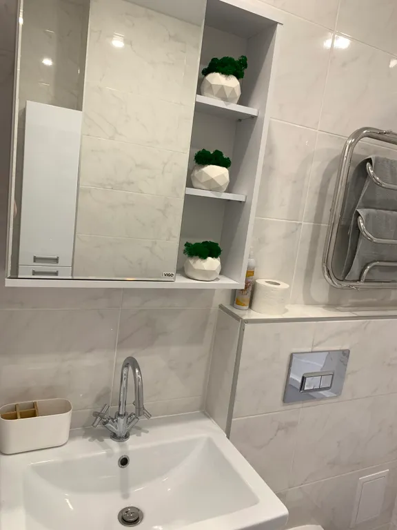 Квартира Уютная студия с кондиционером в доме рядом с аэропортом Толмачево — Обь