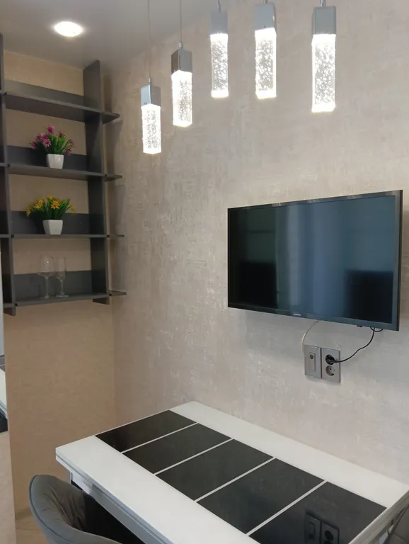 Видовая квартира с дизайнерским ремонтом у Дворца игровых видов спорта