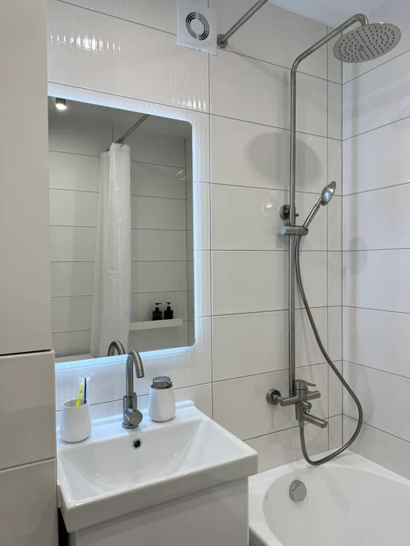 Уютная светлая квартира рядом с ЦУМ