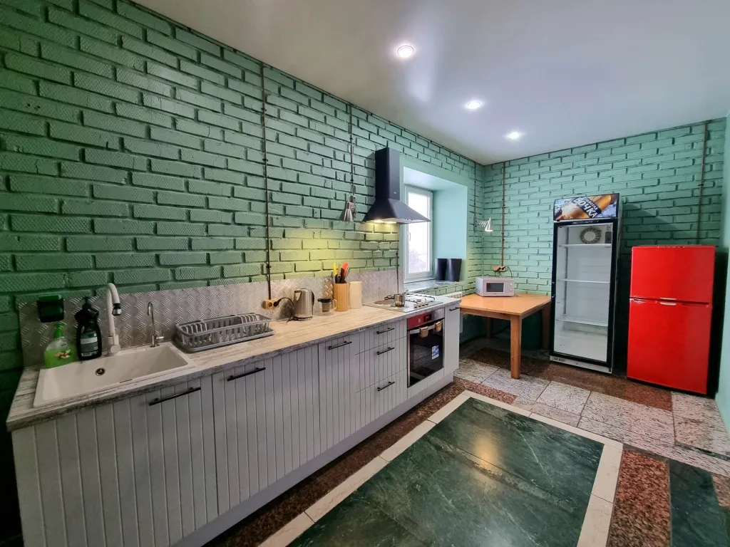 Коттедж с бассейном, баней, беседкой для больших компаний