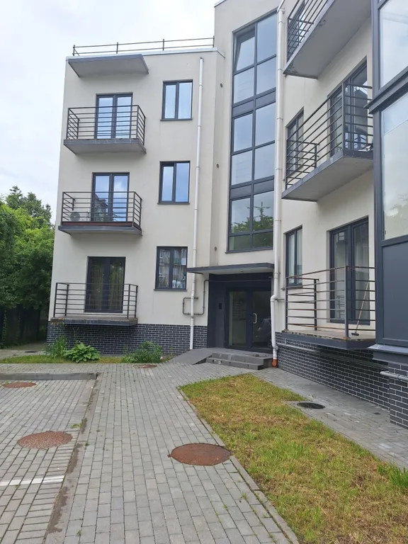 Уютная студия с дизайнерским ремонтом комфорт - класса