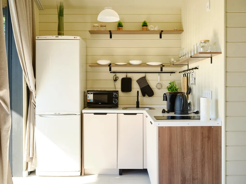 Коттедж Новый дом с сауной и детской/спортивной площадкой — Капорки