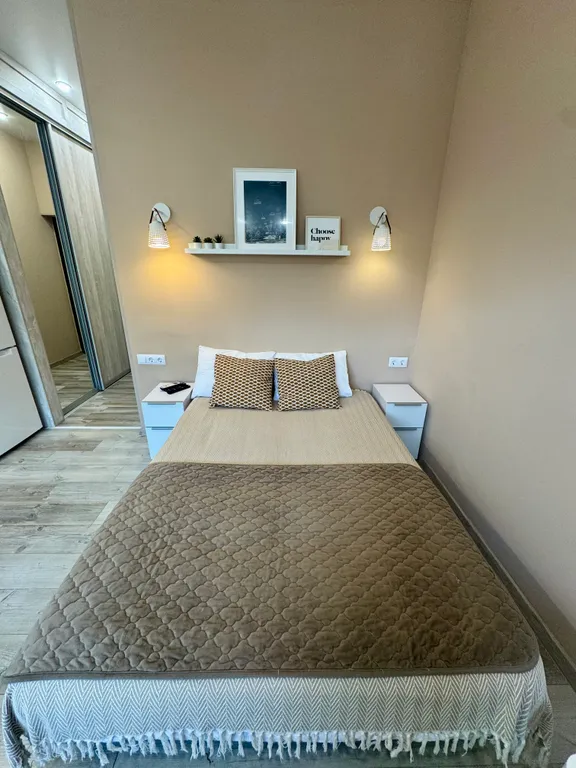 Светлая уютная студия с видом на горы