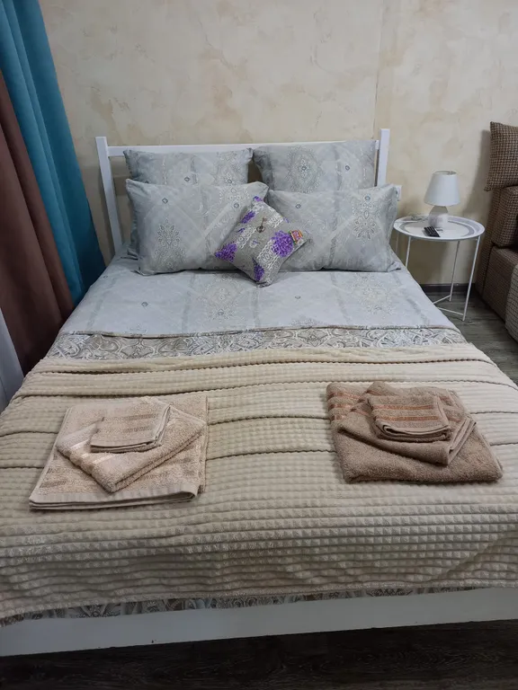 Уютная студия в тихом районе, вблизи Зимнего театра