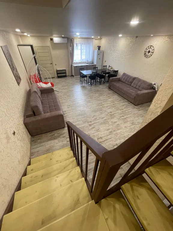 Коттедж Просторный четырехкомнатный таунхаус на Банном — аренда посуточно в Зелёная Поляна