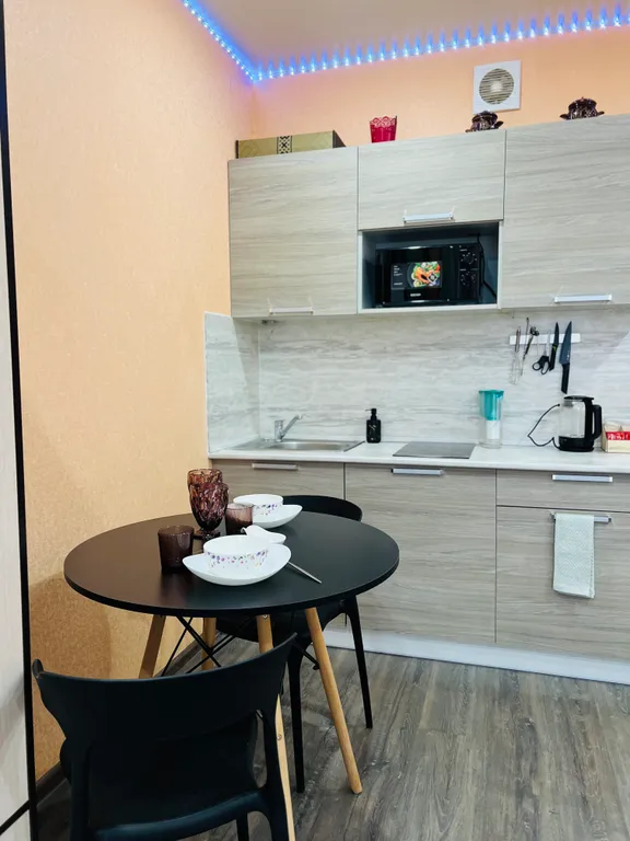 Квартира-студия Вверх