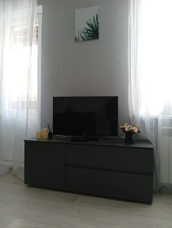 Просторная двухкомнатная, квартира с раздельными комнатами