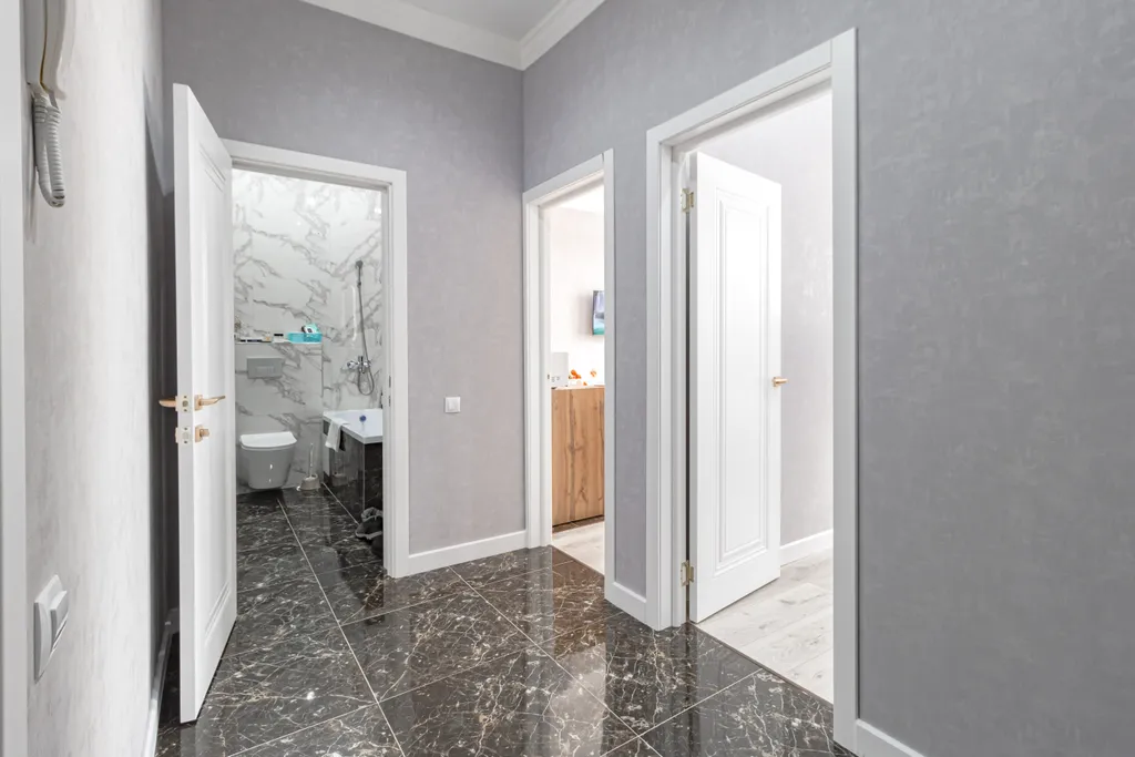 Grand Champion Central Stay