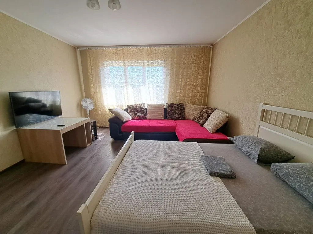 Квартира Улучшенная квартира с 2 спальнями — Новосибирск