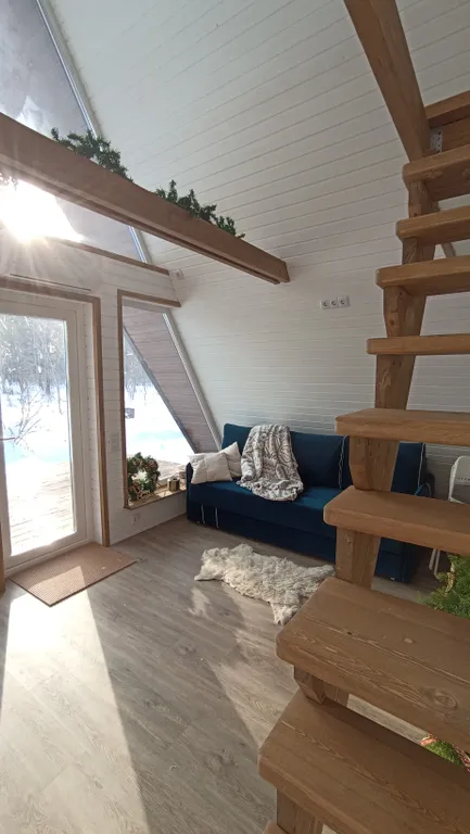 Дом A-frame у подножья горы