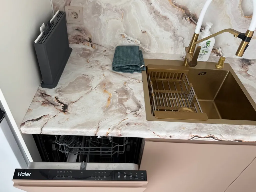 Квартира Двухкомнатная квартира с шикарным видом на море — Адлер