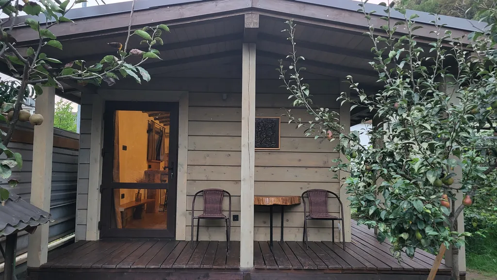 Дом-студия в стиле шале в центре