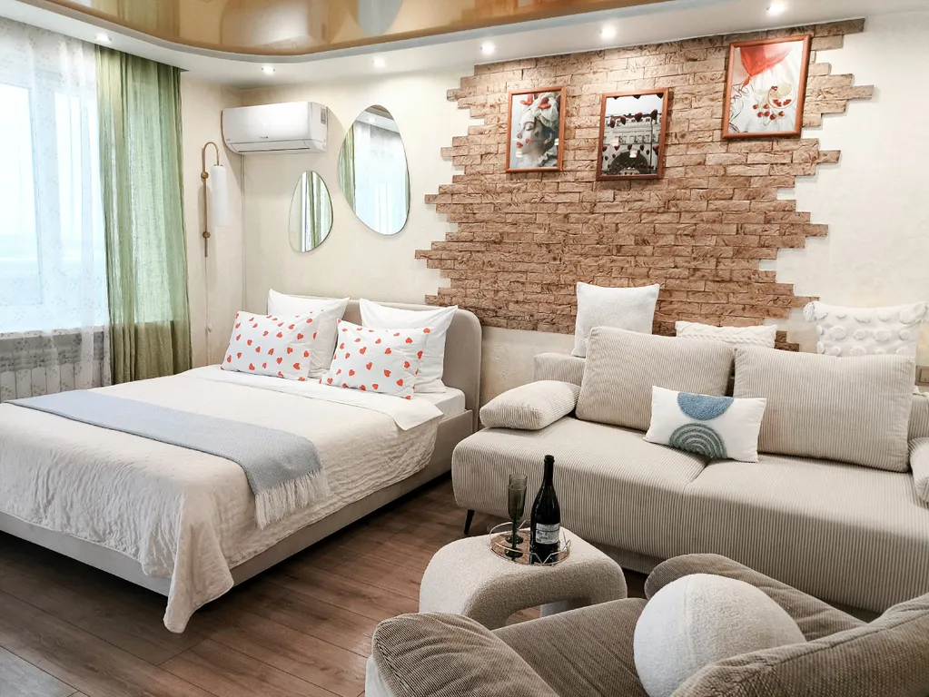 Шикарная квартира с панорамным окном для 4