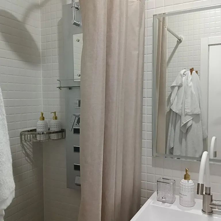 Душевная студия с дизайнерским ремонтом