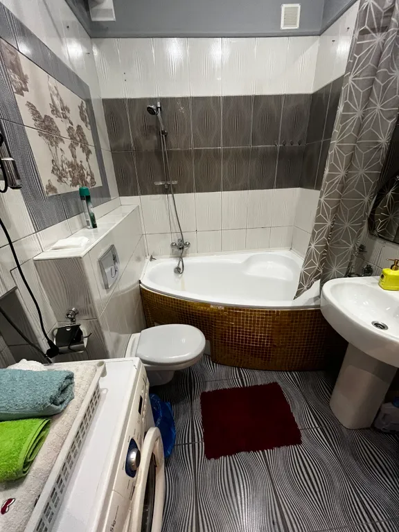 Квартира Трехкомнатные апартаменты Люкс — Колпино