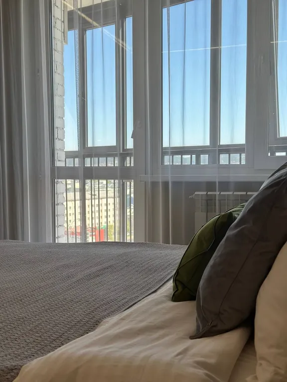 Современная студия с уютным интерьером в центре