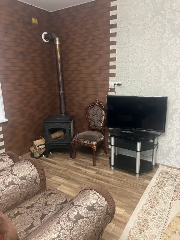 Уютный дом в лесу