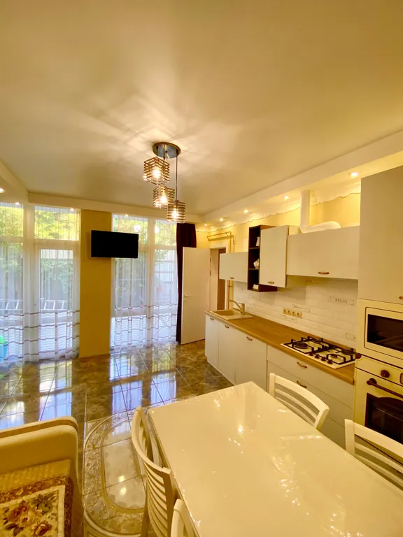 Квартира 3-комнатная Квартира — Адлер