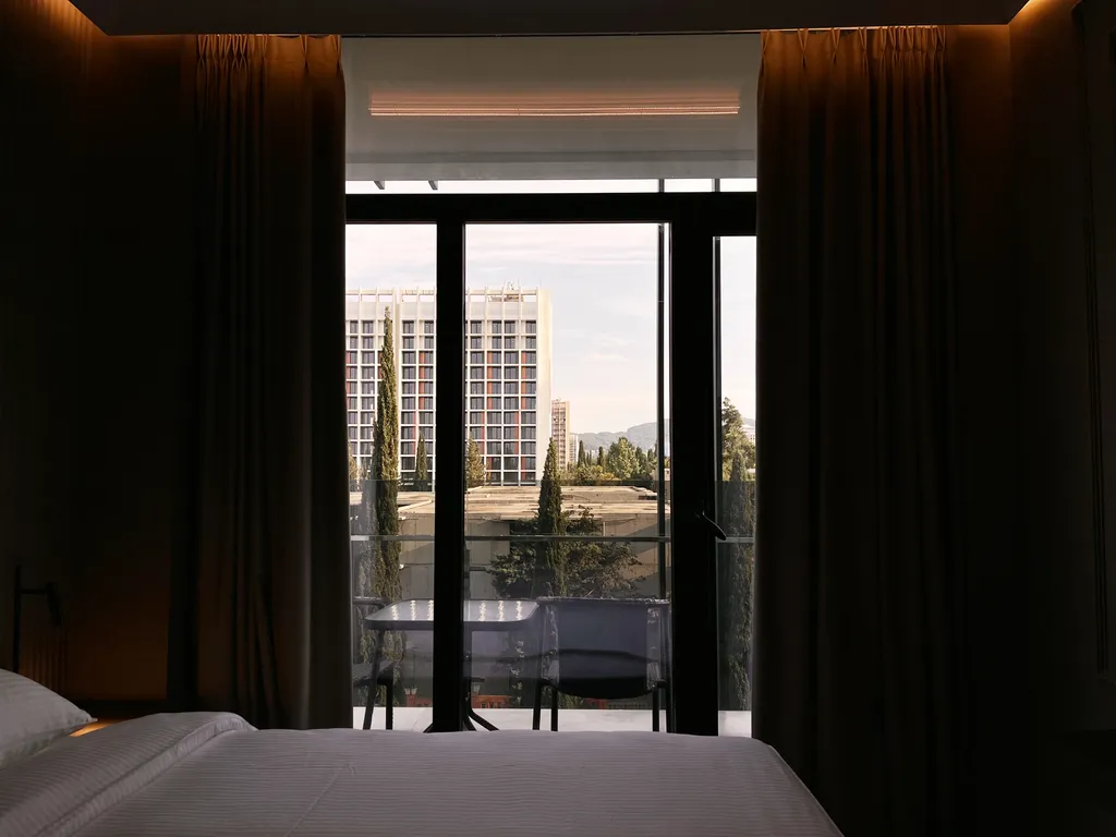 Апартамент с кухней с круглогодичным бассейном и тренажерным залом