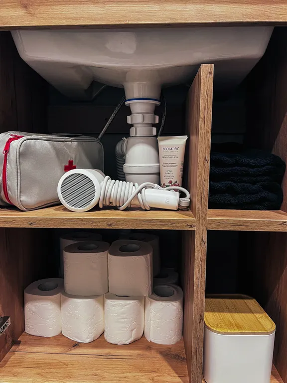 Атмосферный дом у леса