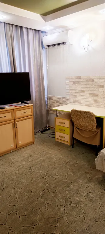 Уютная двухкомнатная квартира между вокзалом и Быхановым садом и ЛД Звездный