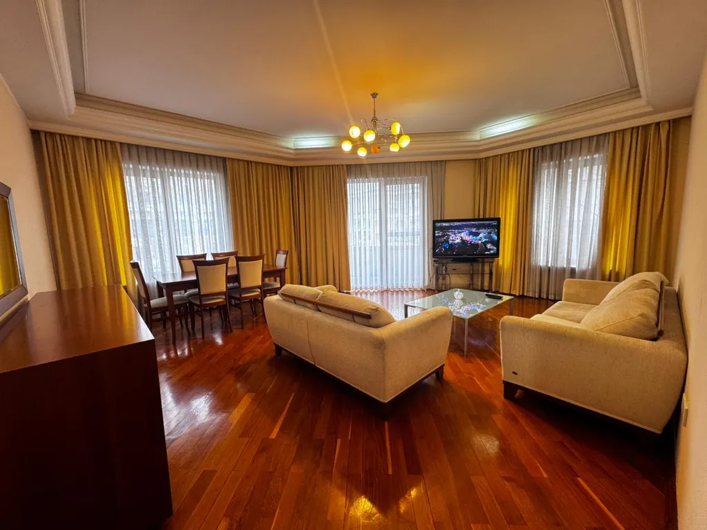 Квартира Ni̇zami central — аренда посуточно в Баку