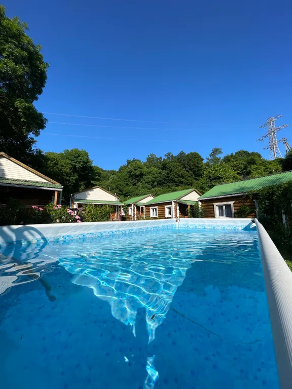 Двухкомнатный домик в 7 мин. от моря в тени деревьев с парковкой (№2)