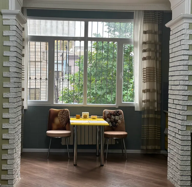 Yellow bouleward аpartment