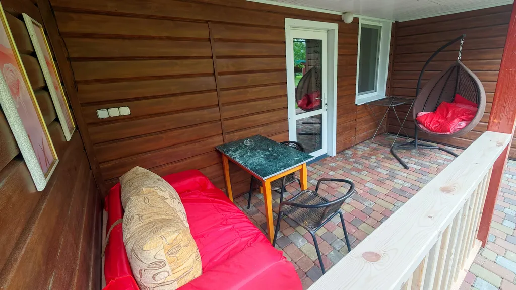 Рубиновая студия с собственной террасой и отдельным входом