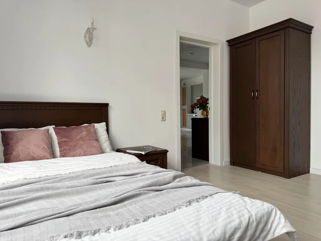 Новый дом с подогреваемым бассейном