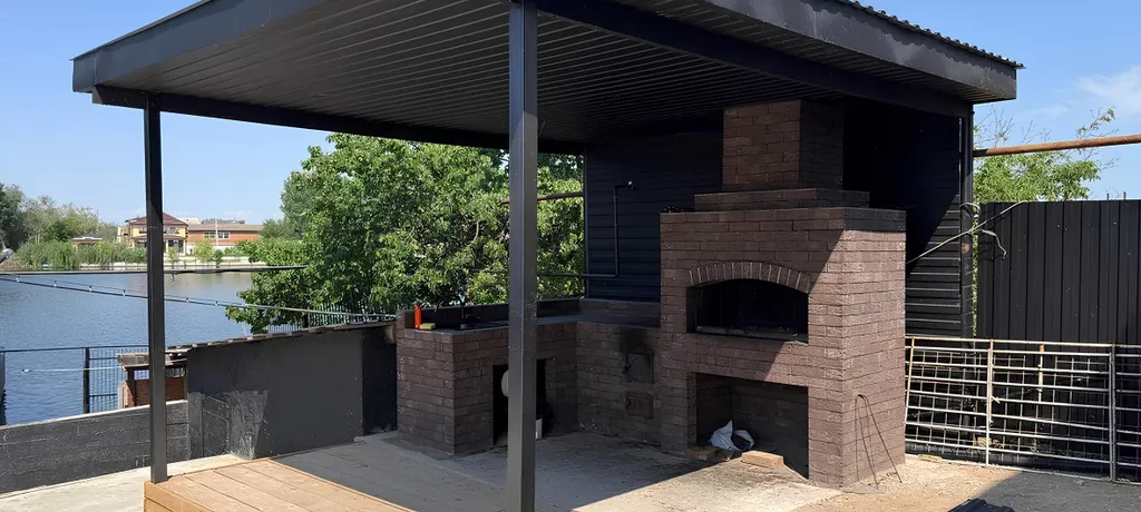 Уютный коттедж у реки