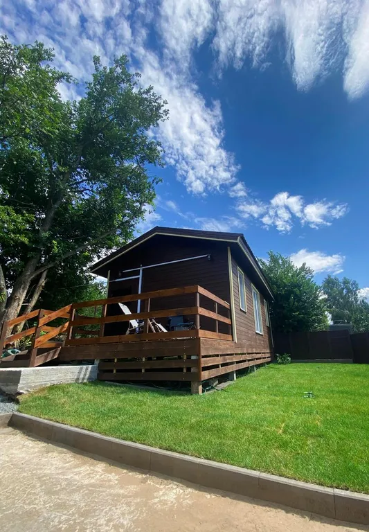 Коттедж Дом у озера — аренда посуточно в Волжский