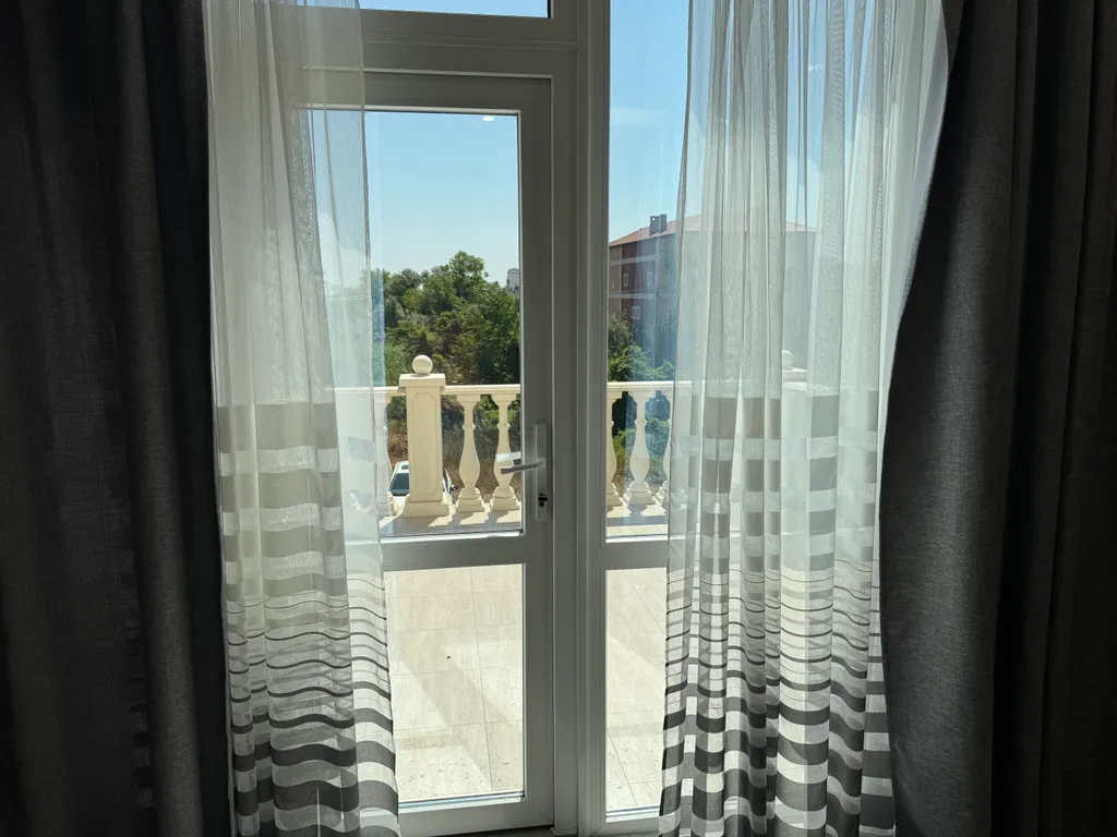 Половина Коттеджа