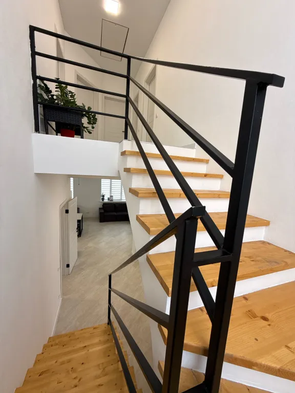 Новый стильный коттедж