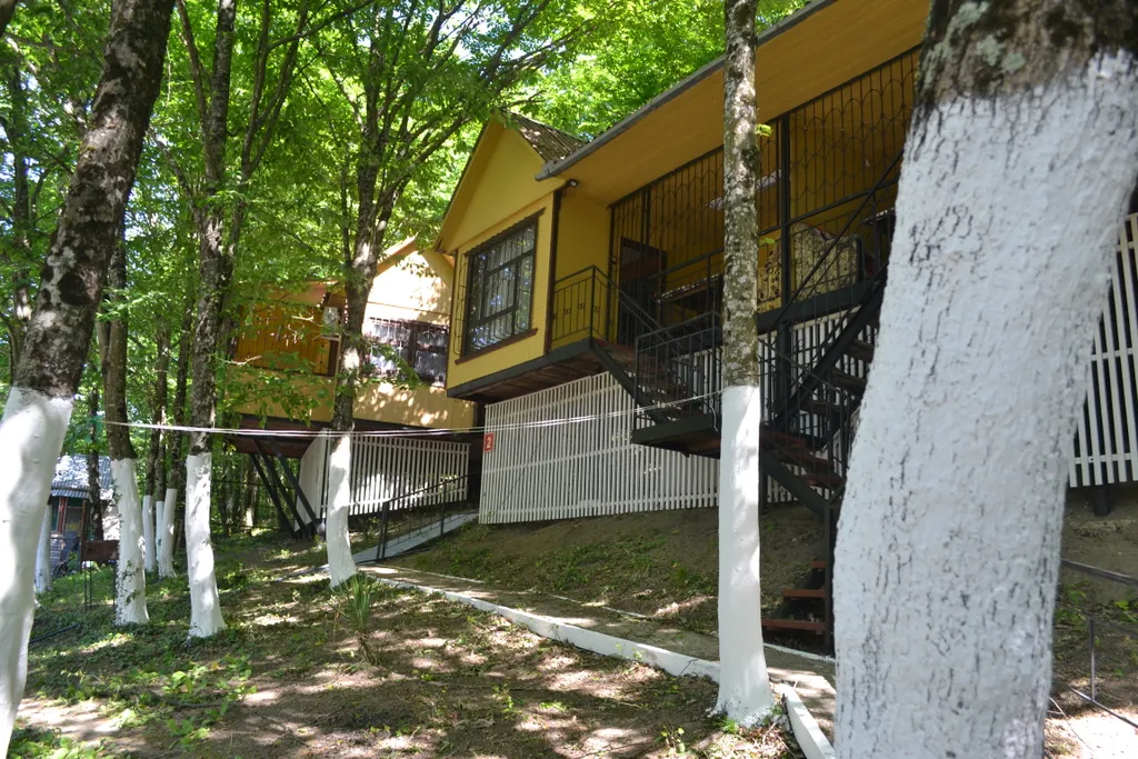 Коттедж Коттедж с видом на горы — Бжид