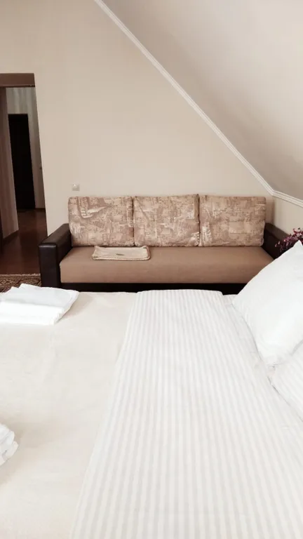 Просторная однушка в центре Домбая