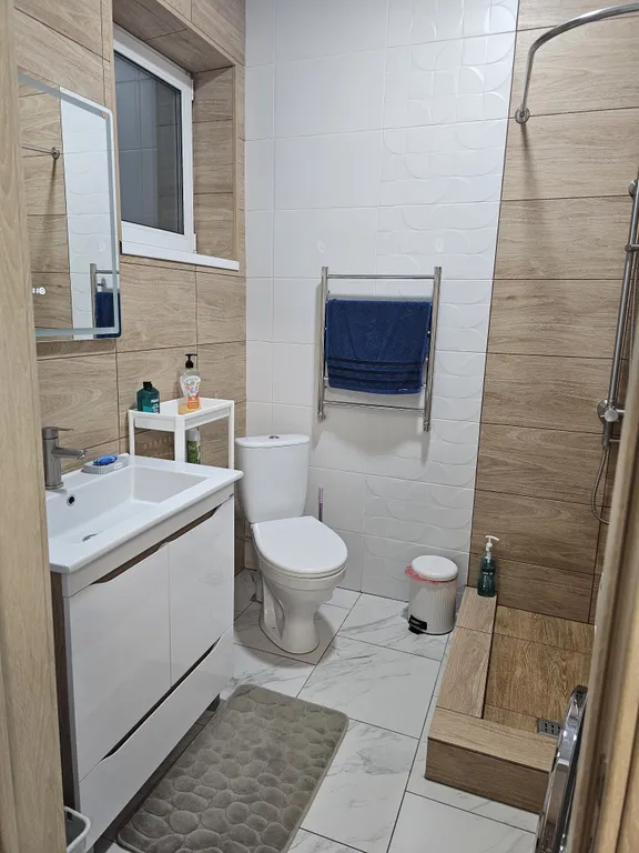 Евро студия в тихом и спокойном месте