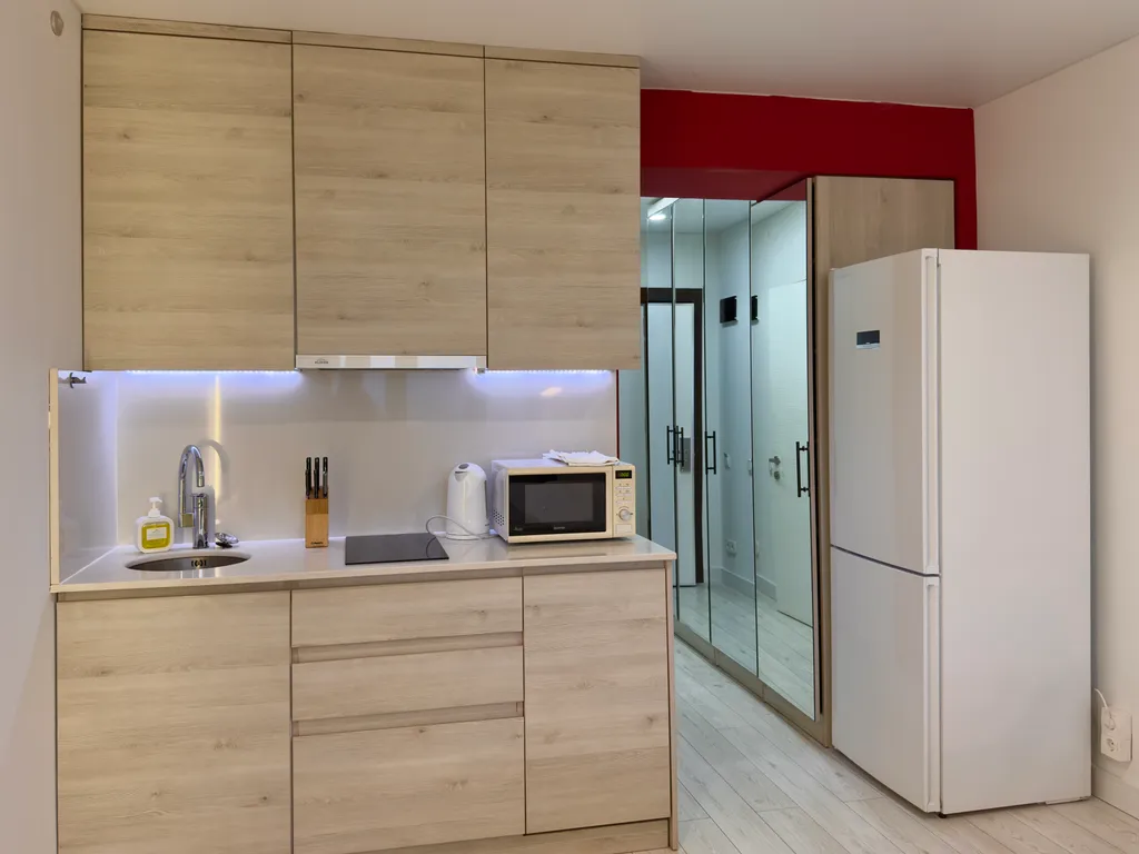 Солнечная студия на берегу моря