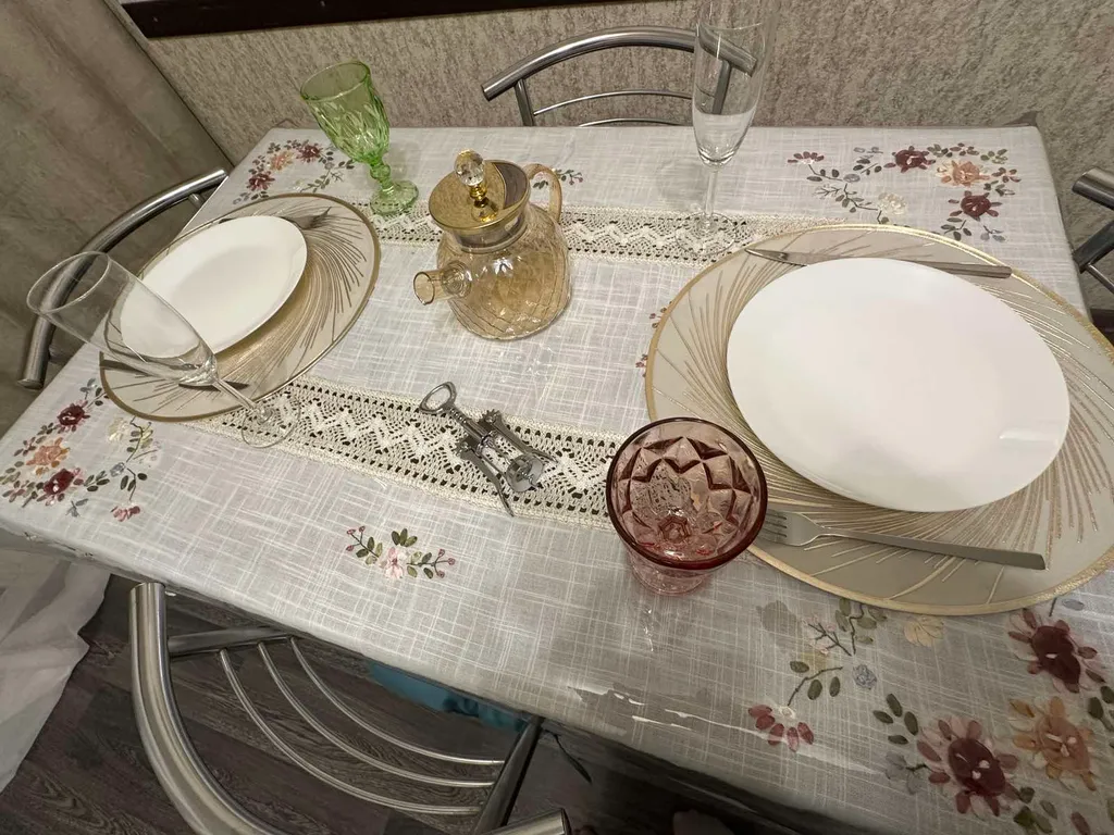 1 комнатная квартира прямо возле метро