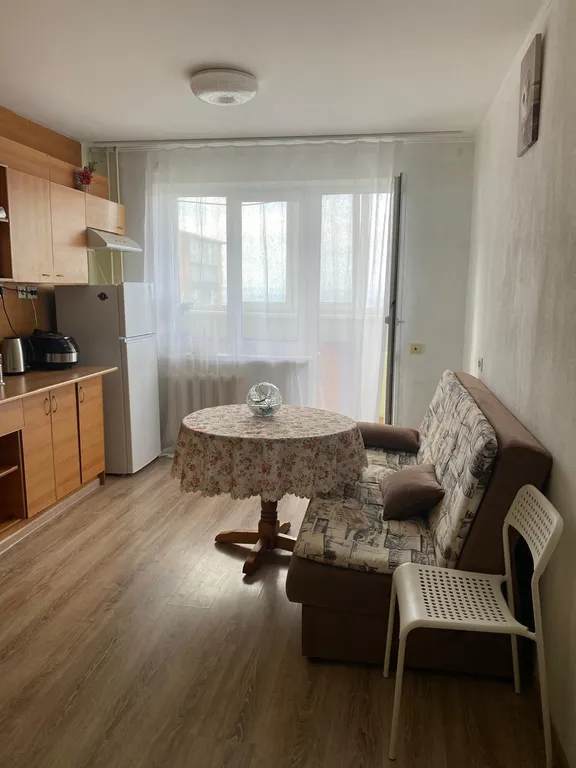 Первая речка, рядом с пляжем на мысе Кунгасный