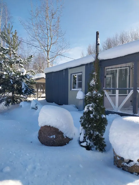 Современный дом с удобствами 1 линия озеро Селигер