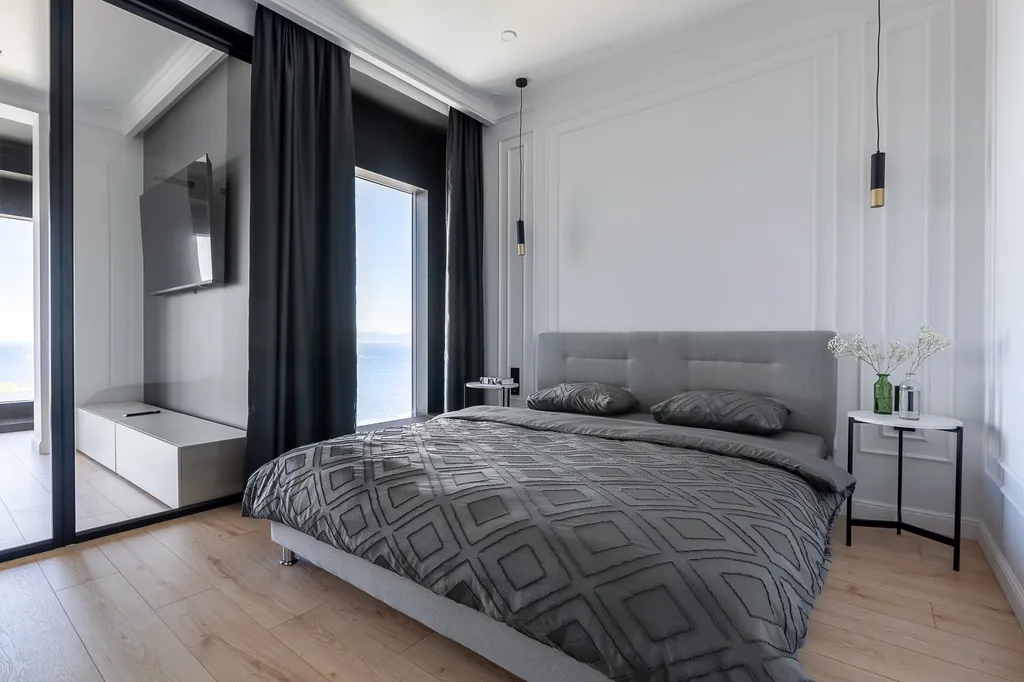 Апартаменты с панорамным видом на море в центре