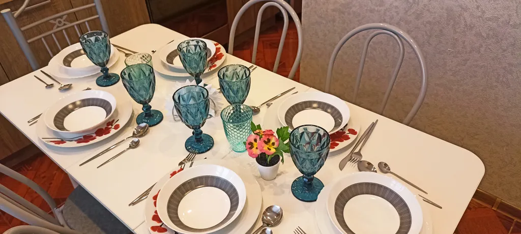 Квартира Квартира Центр города! 3 изолированные комнаты, 3 кровати — Калининград