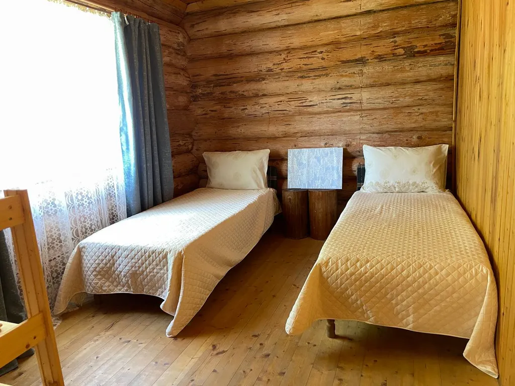 Двухкомнатный домик в 7 мин. от моря в тени деревьев с парковкой (№2)